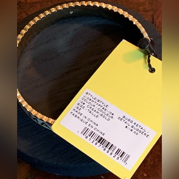 Marc Jacobs NWT $115.00 MSRP The Medallion Large Scalloped Bangle Bracelet - Picture 6 of 7